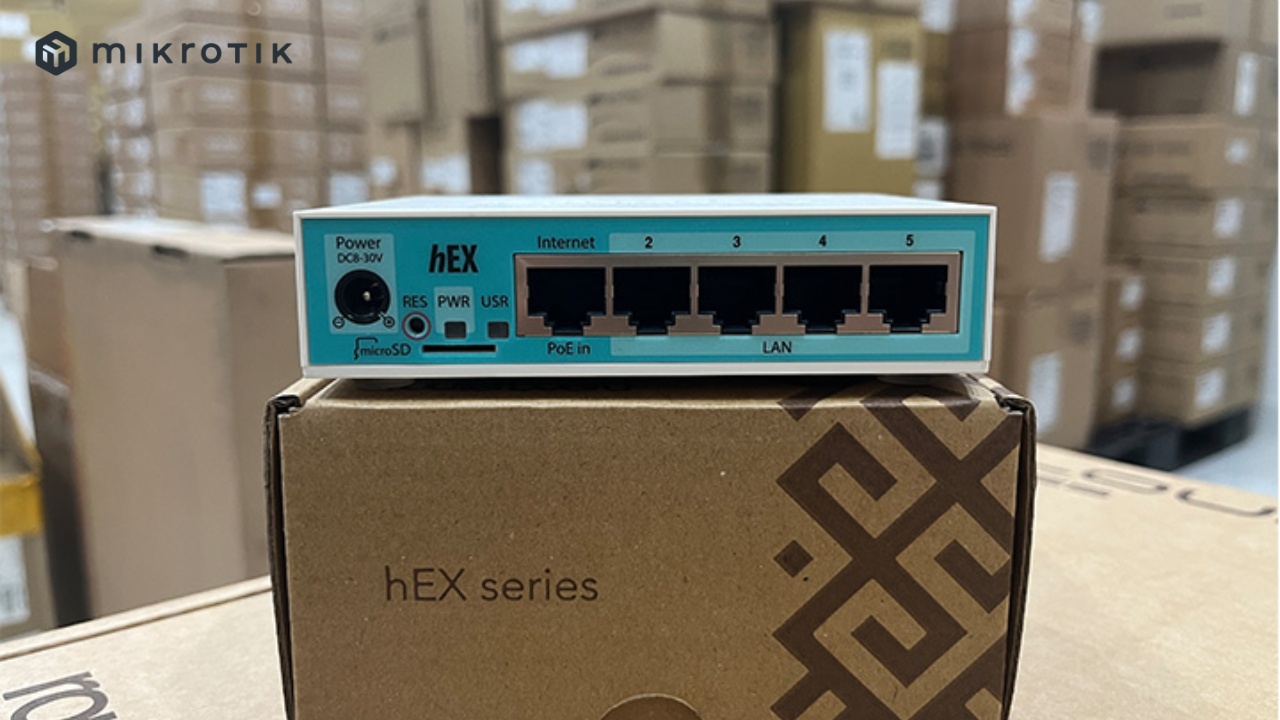 Router cân bằng tải Mikrotik RB750Gr3 (Thiết bị định tuyến 5 cổng Gigabit, Chịu tải 100-120 user)