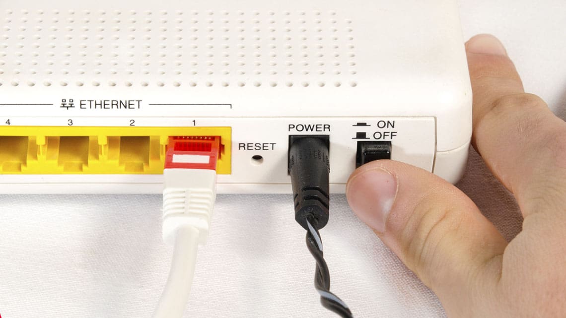 Thực hiện khởi động lại router